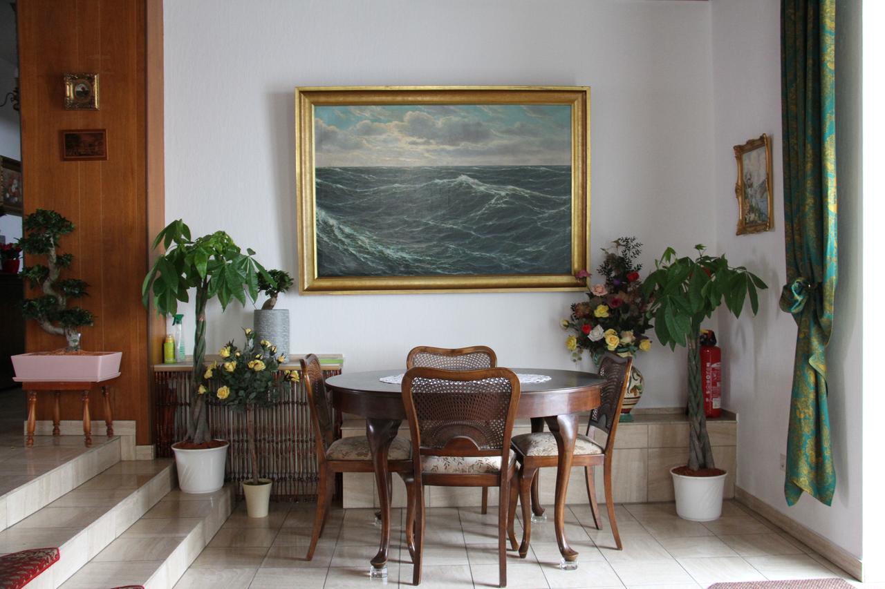 Humboldt Guest house 2*